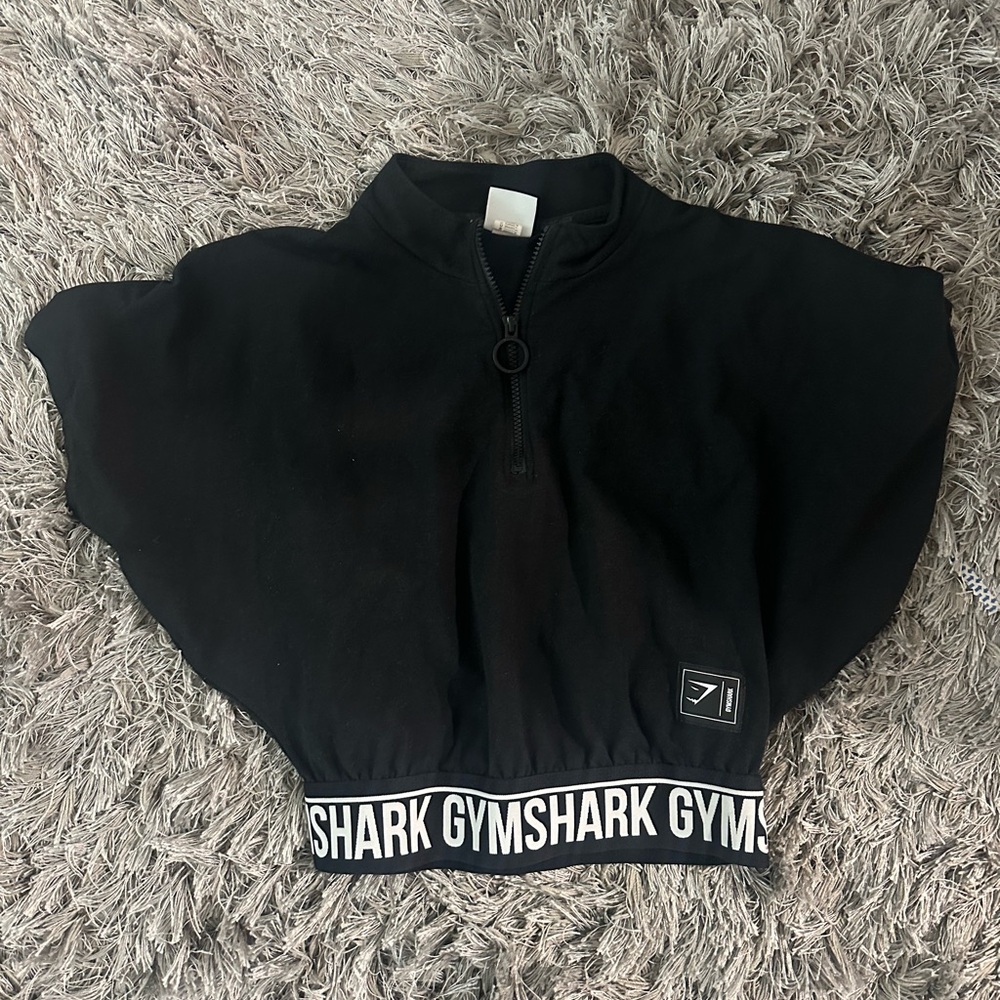 Black Gymshark Cropped Pullover